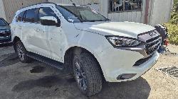 View Auto part Right Rear Door Sliding Isuzu Mu-x 2023