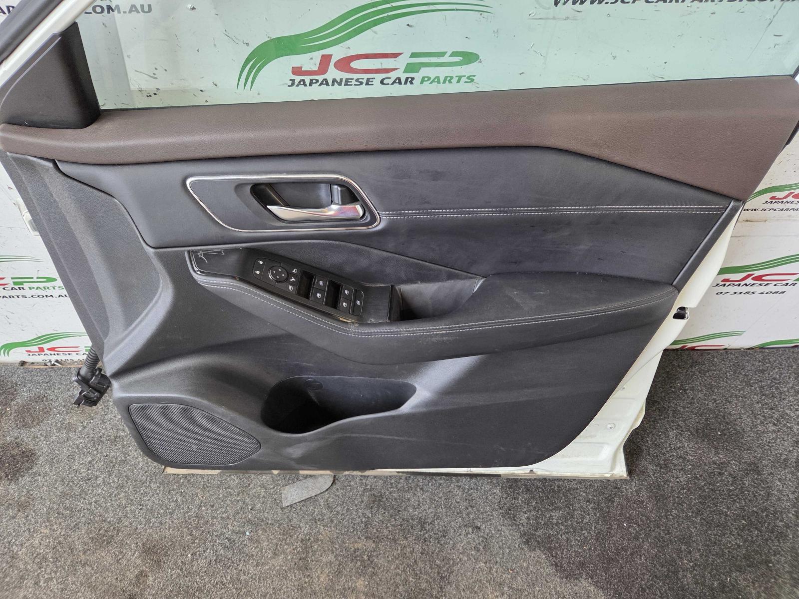 View Auto part Right Front Door Nissan Xtrail 2024