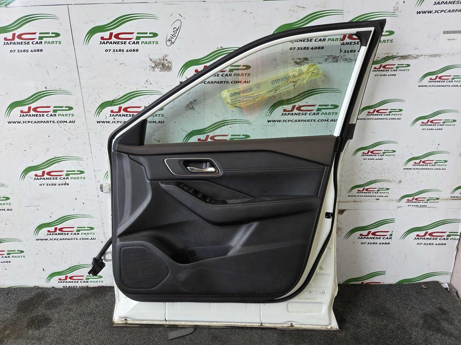 View Auto part Right Front Door Nissan Xtrail 2024