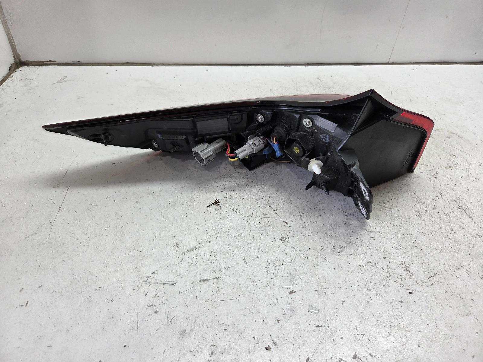 View Auto part Right Taillight Nissan Xtrail 2024