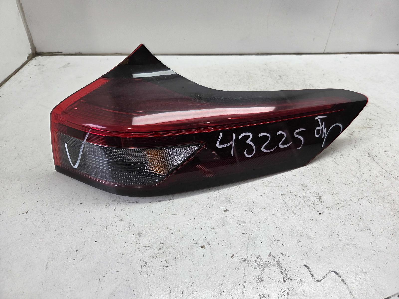 View Auto part Right Taillight Nissan Xtrail 2024