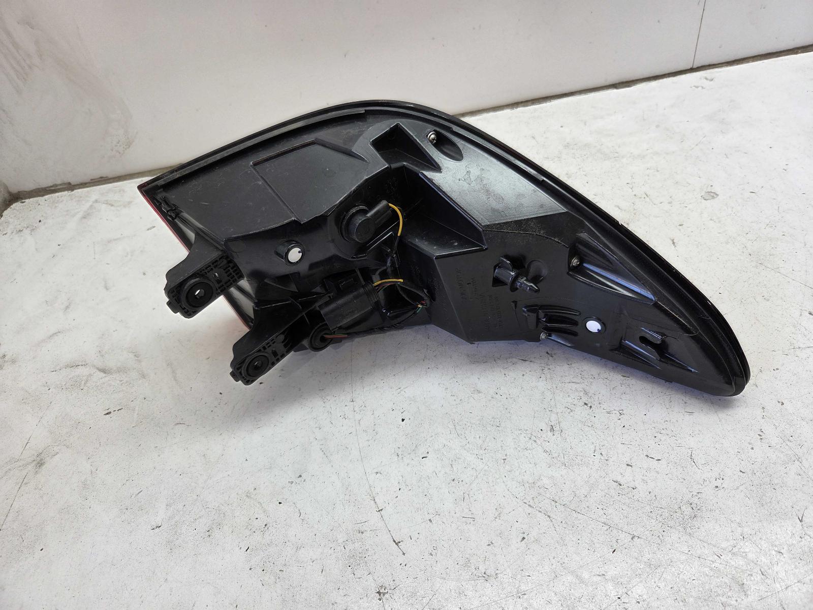 View Auto part Right Taillight Mg Zs 2022