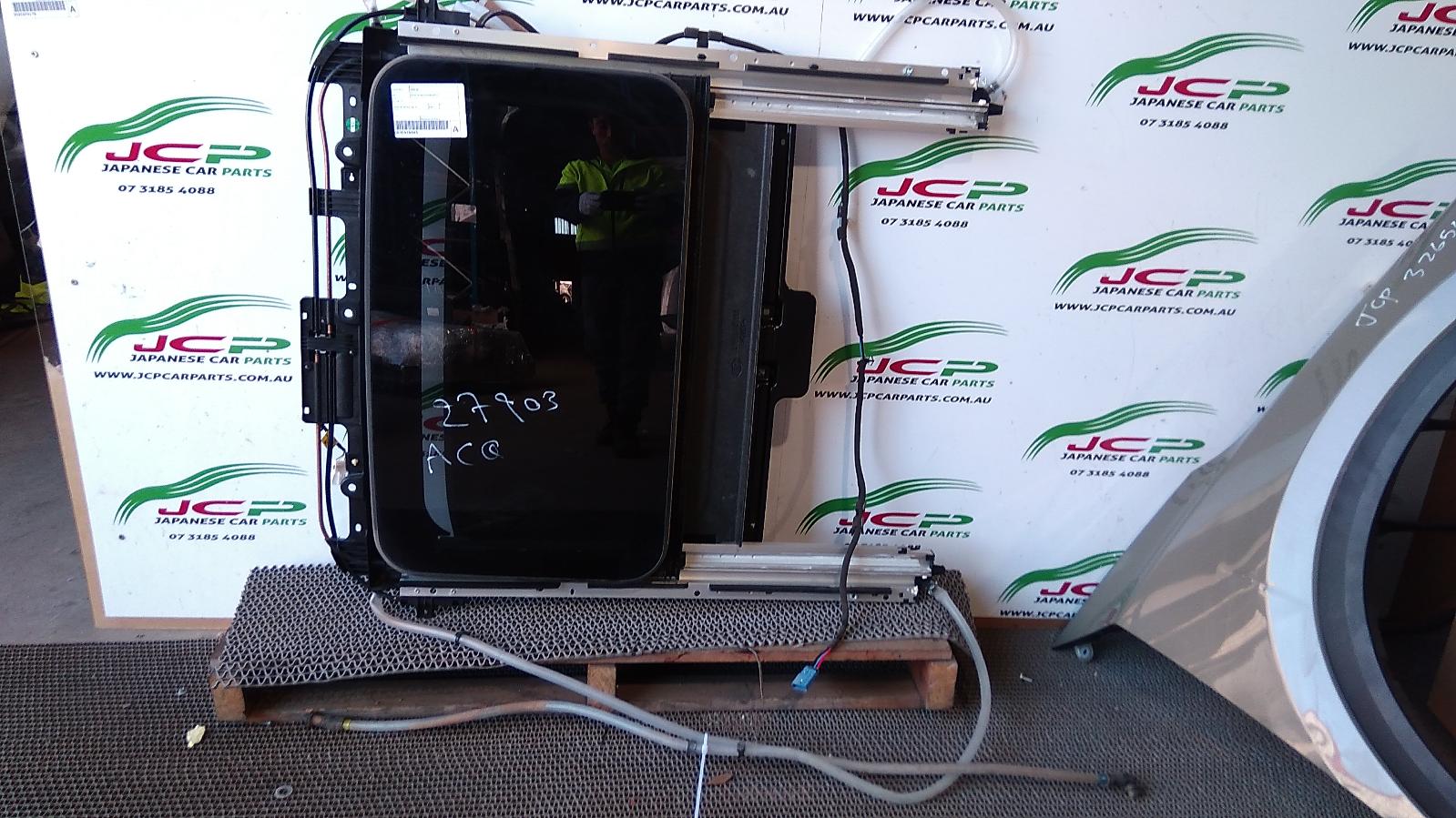 2022 Hyundai Venue Roof Glass/Sunroof/T View Auto part Roof Glass/Sunroof/T Hyundai Venue 2022