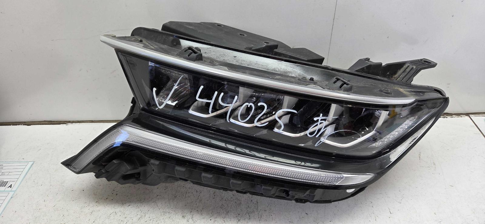 View Auto part Left Headlamp Kia Sorento 2023