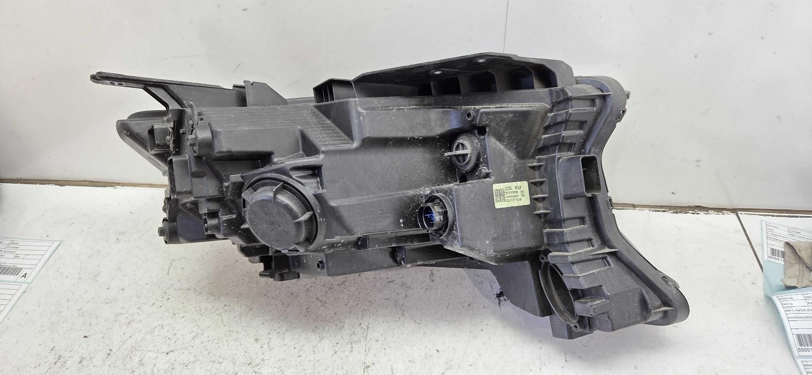 View Auto part Left Headlamp Kia Sorento 2023
