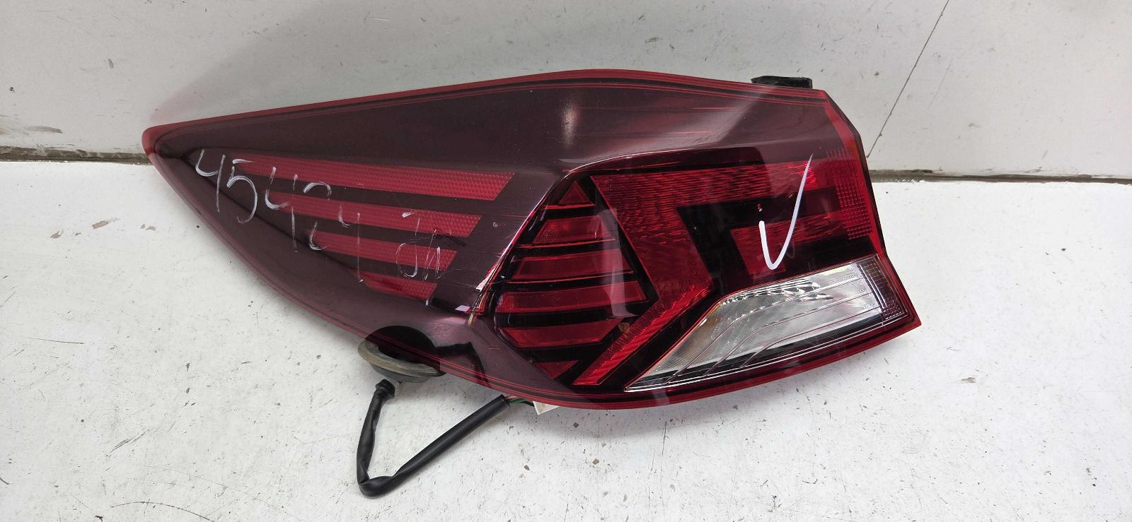 2019 Hyundai Elantra Left Taillight View Auto part Left Taillight Hyundai Elantra 2019