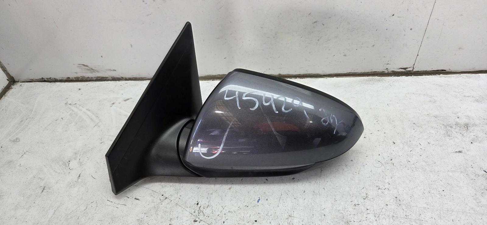 View Auto part Left Door Mirror Hyundai Elantra 2019