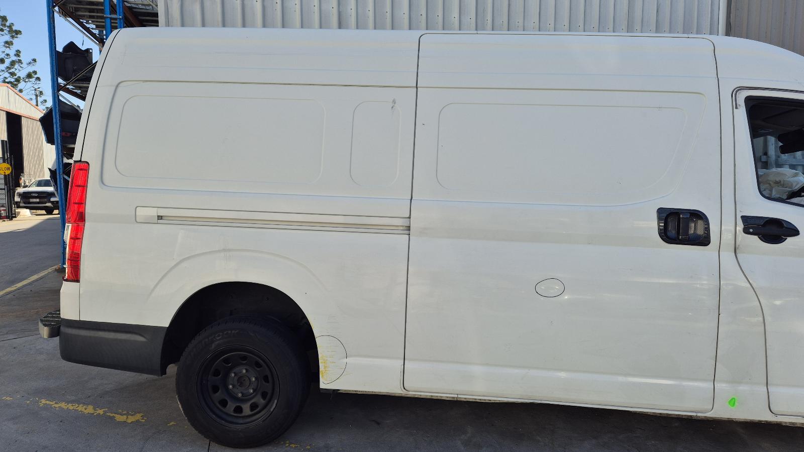 View Auto part Right Door Mirror Toyota Hiace 2020