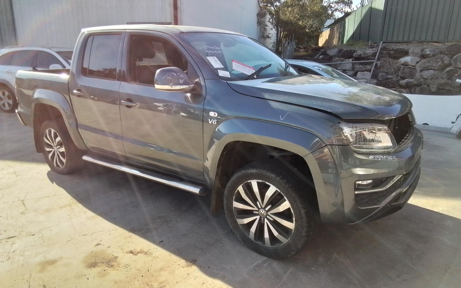 View Auto part Left Door Mirror Volkswagen Amarok 2019